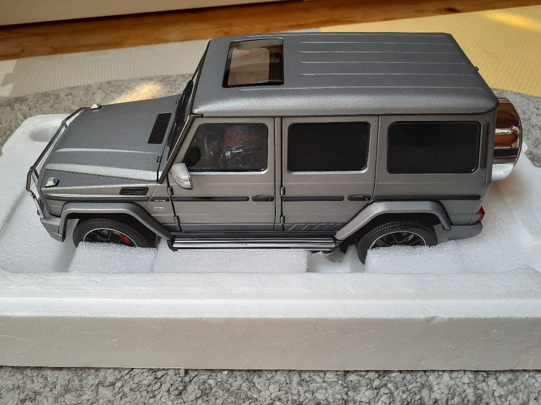 Almost Real メルセデス・ベンツ G65 AMG 1/18