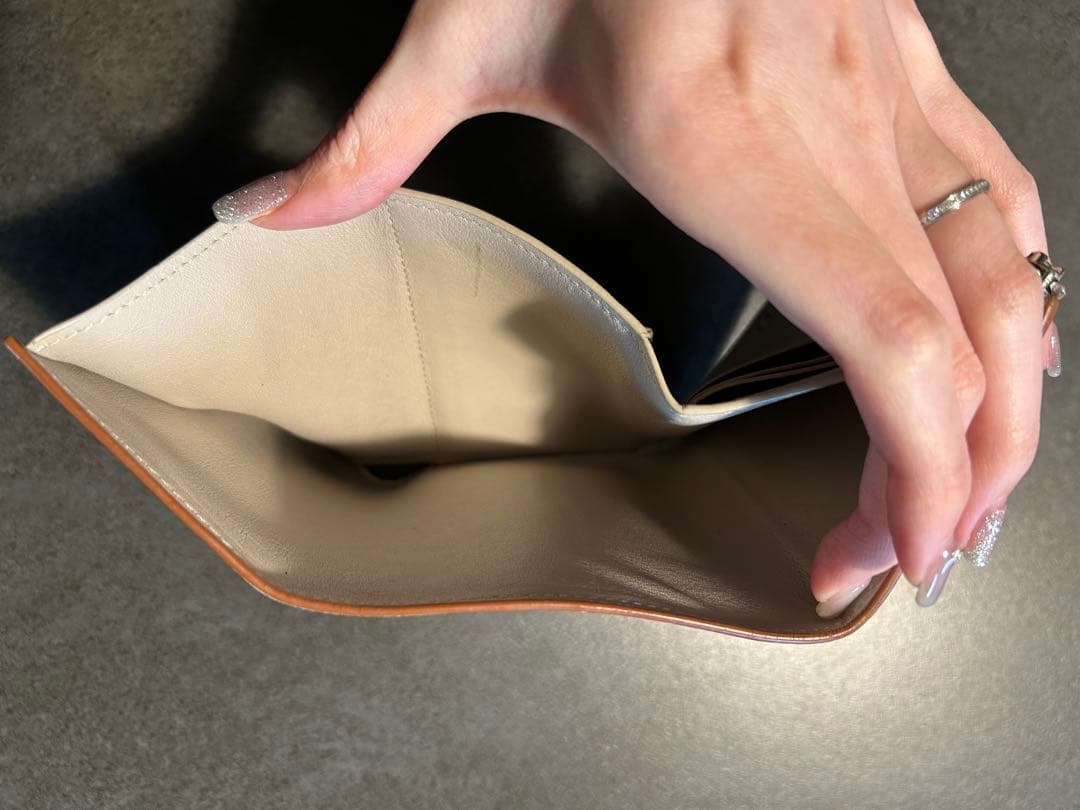 く*ろ様 LOEWE 三つ折り財布