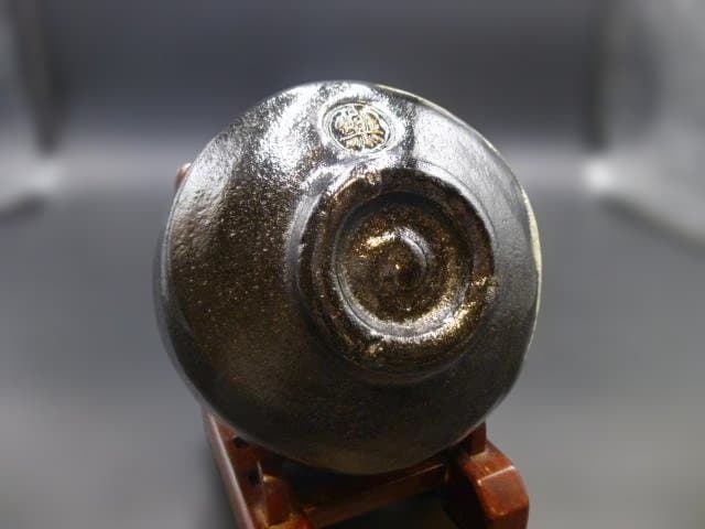 楽吉左衛門　十四代　覚入　黒茶碗／共箱／裏千家十五代　鵬雲斎極め箱／波車絵