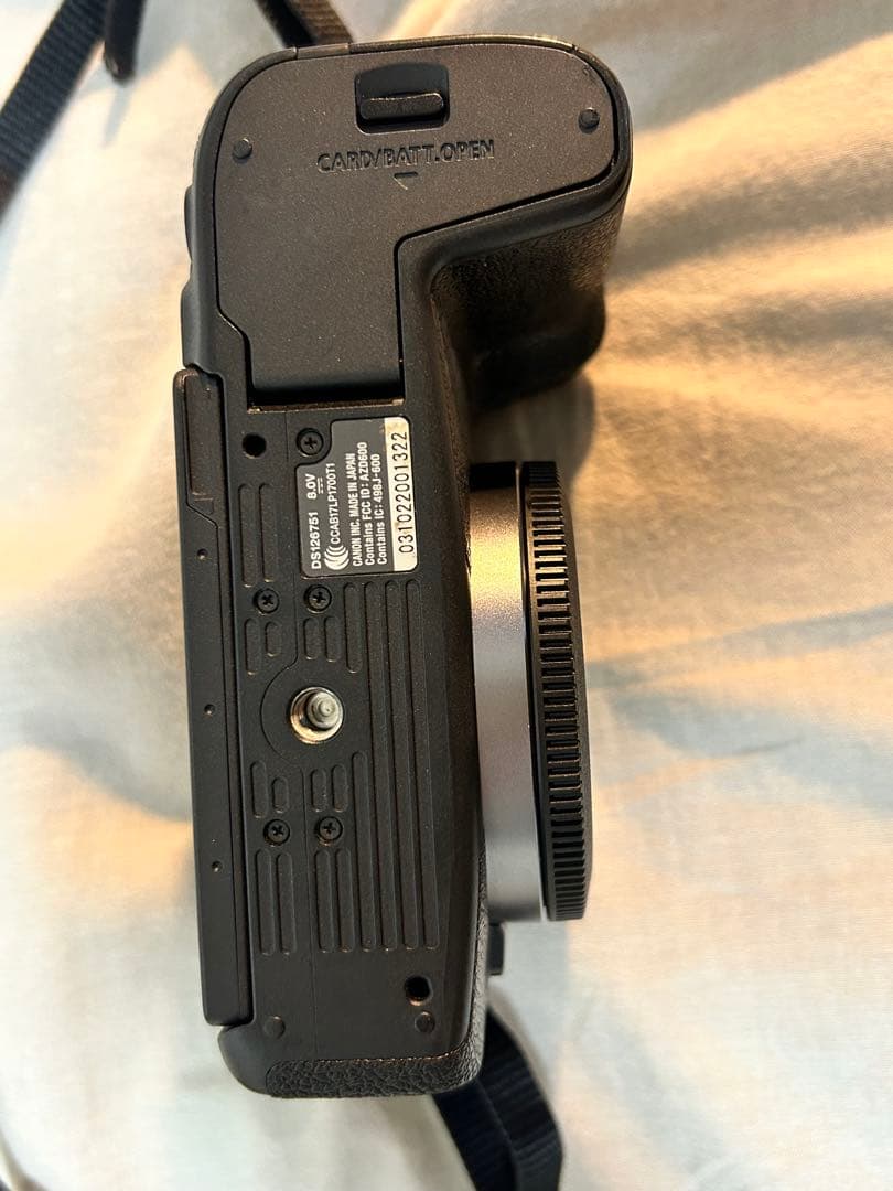 ルーブル❗️ Canon EOS RP (本体・バッテリーセット)