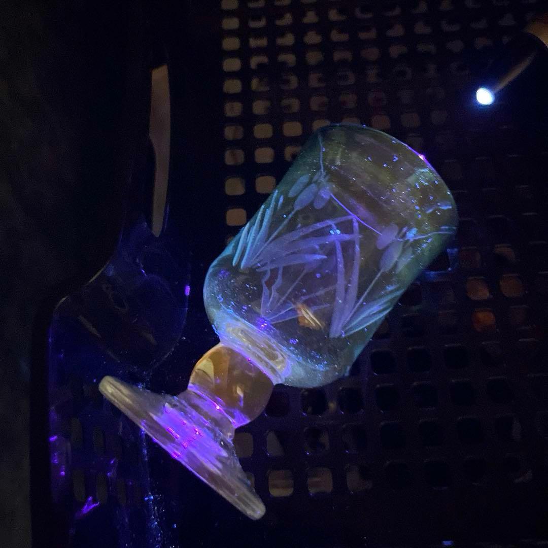 骨董　時代ガラス　青被せ　希少　菖蒲紋切子　ベル型氷コップ　ウラン１客