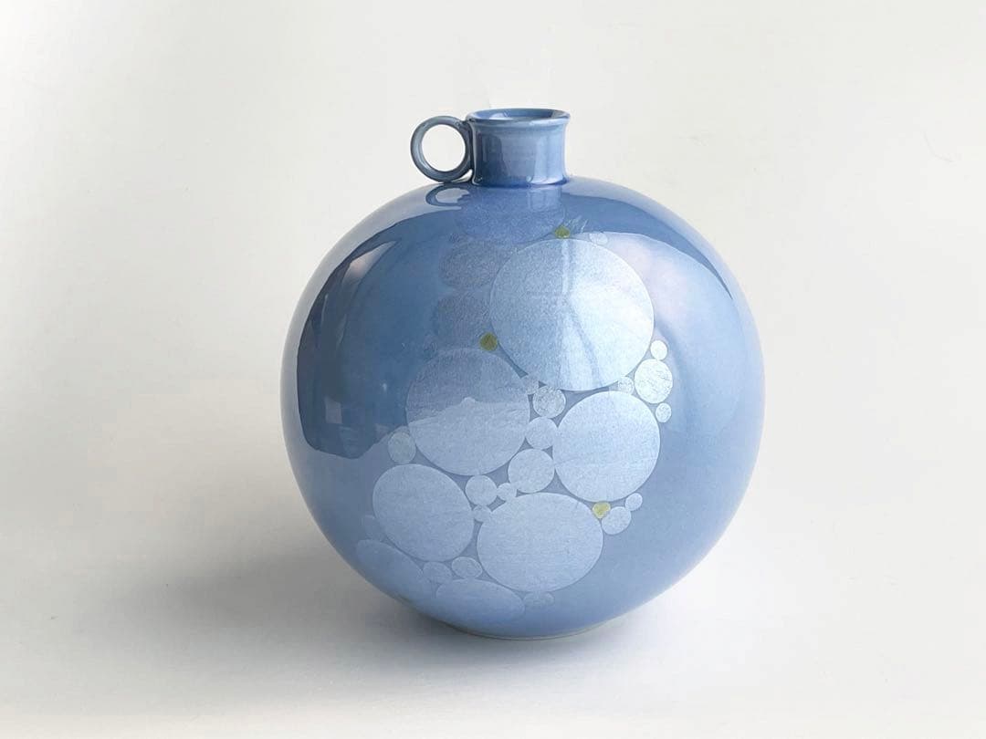 人間国宝　陶芸家　中田一於　淡青釉裏銀彩　壺　壷　九谷焼　共箱　小野珀子