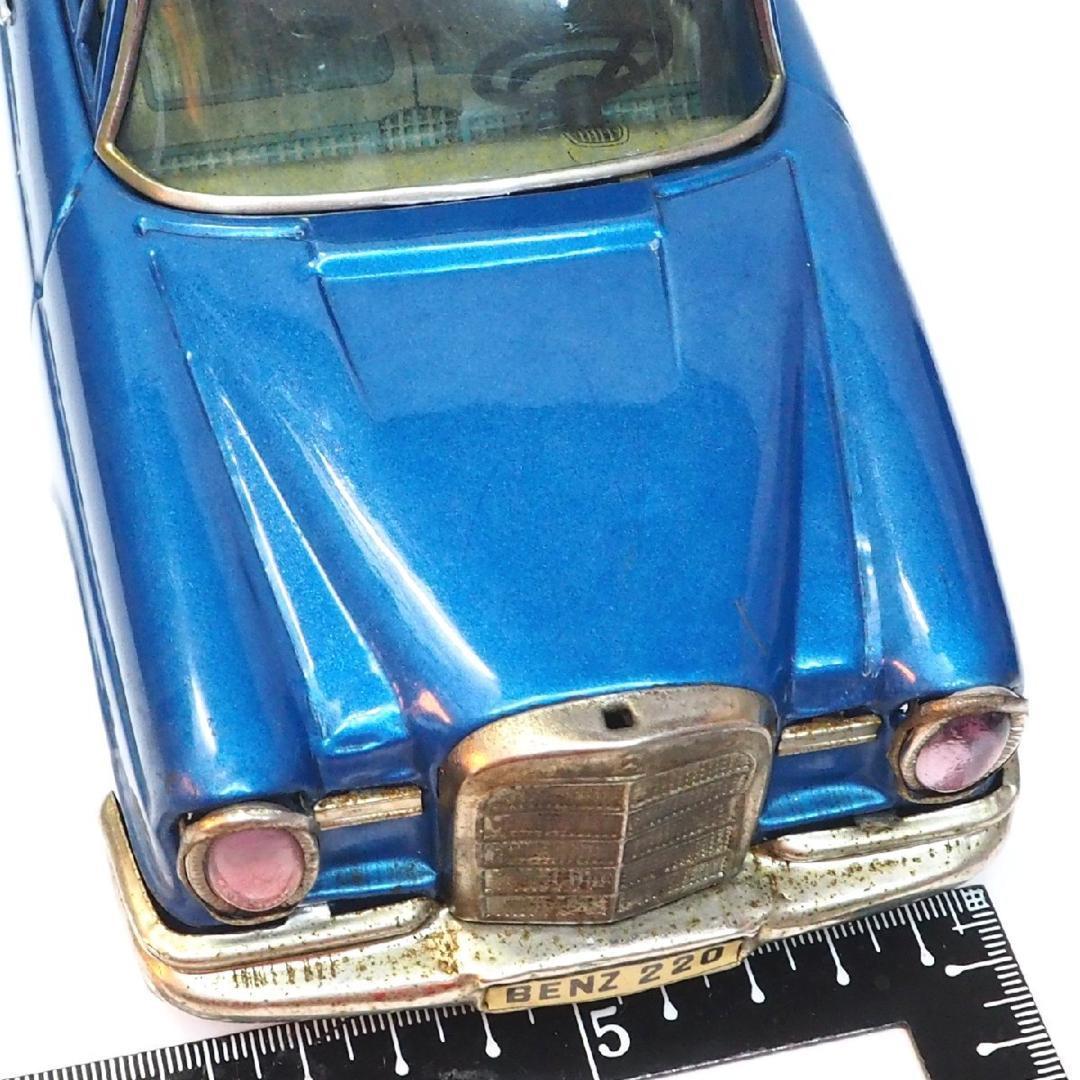 萬代屋【メルセデス ベンツ220大サイズ青エンブレム欠】ブリキtin car箱無