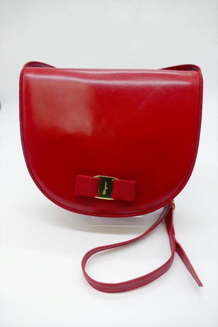 [3393]　＊サルヴァトーレフェラガモ＊　ショルダーバック　赤　ポーチ