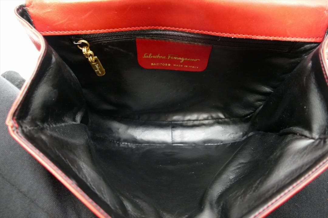 [3393]　＊サルヴァトーレフェラガモ＊　ショルダーバック　赤　ポーチ