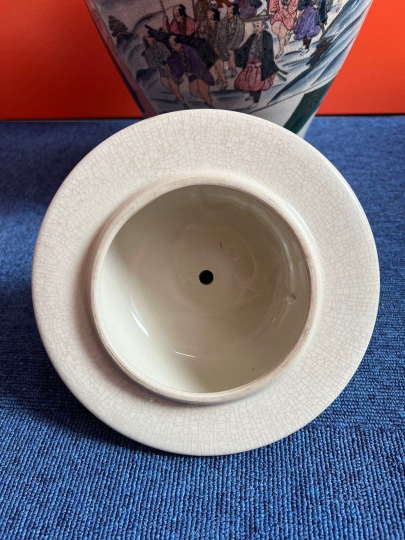 1329  薩摩焼　色絵金彩人物風景図　沈香壺　時代物　骨董