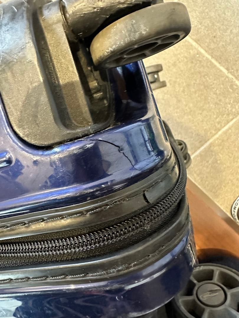 リモワ　スーツケース