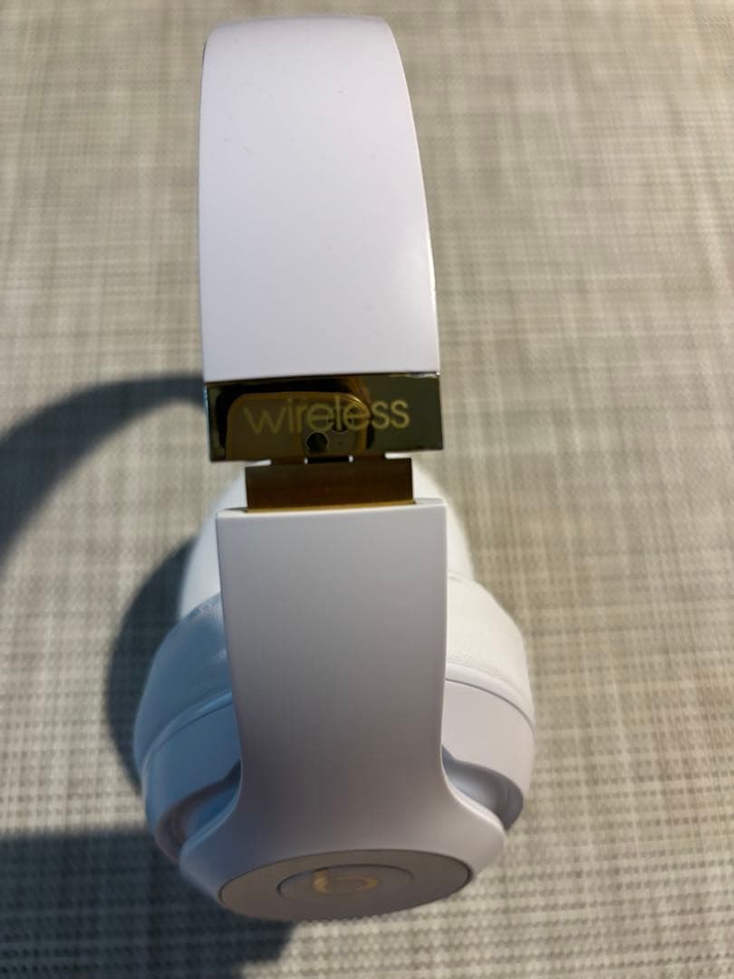 BEATS STUDIO3 ワイヤレスヘッドホン ホワイト