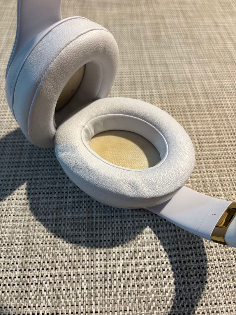 BEATS STUDIO3 ワイヤレスヘッドホン ホワイト