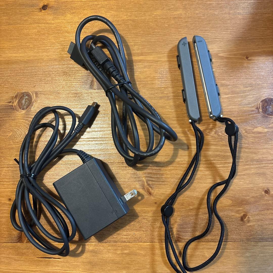 Nintendo Switch 本体 青/緑 ジョイコン　ケース付き