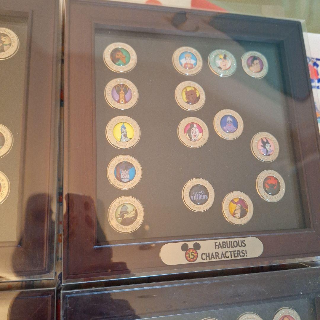 レア　ディズニーストア　コレクタブルカフスボタン　フルセット