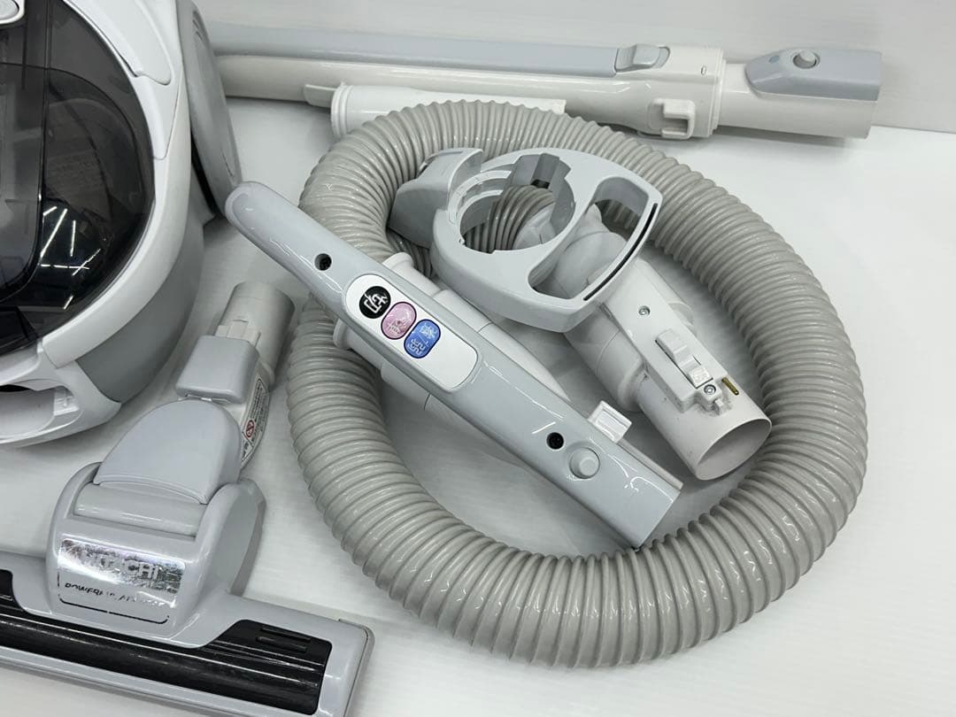 動作保証品　2023年製　本体　日立　掃除機　CV-VBK71 中古 セット