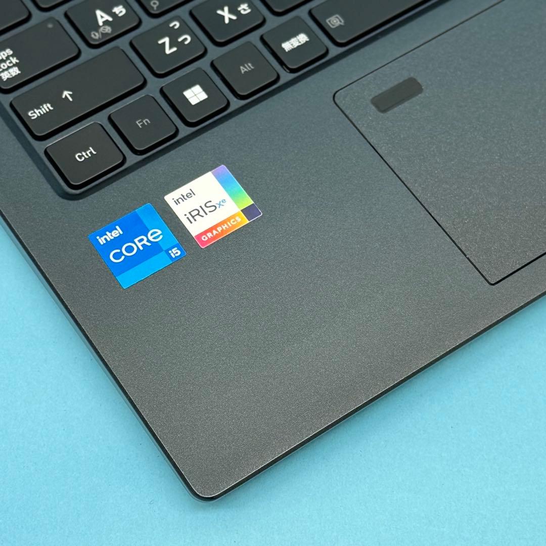 927 美品 dynabook G83/HU 第11世代 16GB office