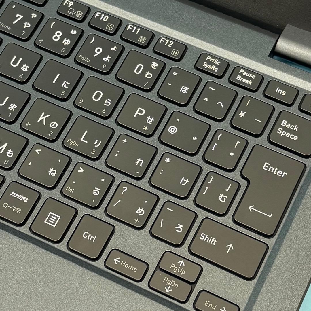 927 美品 dynabook G83/HU 第11世代 16GB office