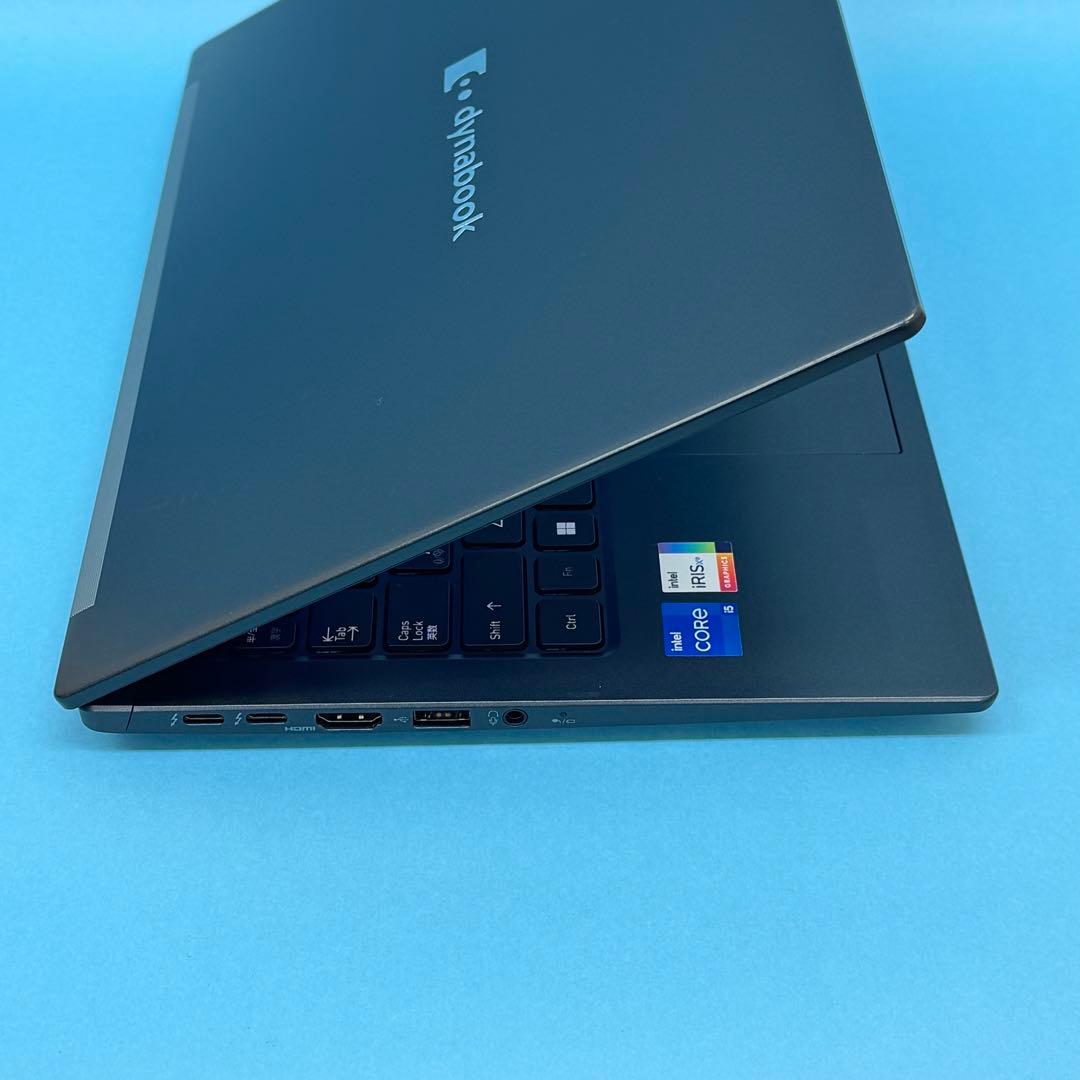 927 美品 dynabook G83/HU 第11世代 16GB office