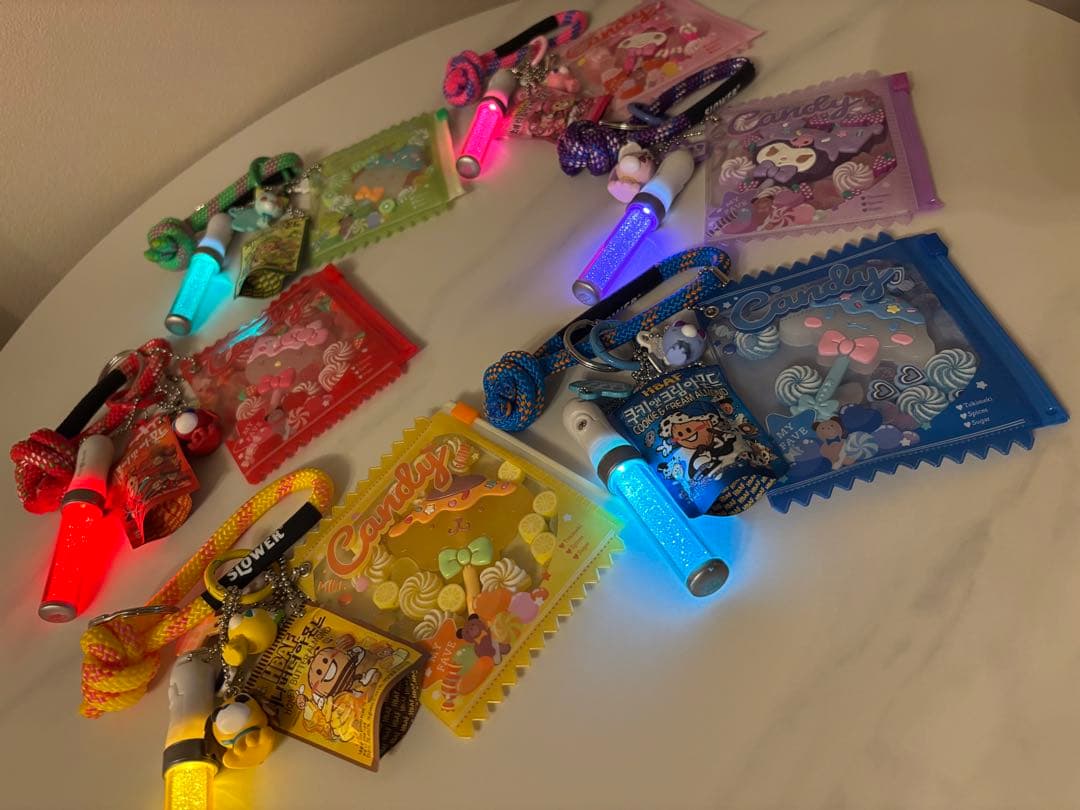 推し活　推しカラー　ピンク　ブルー　グリーン　パープル　レッド　イエロー　オタ活