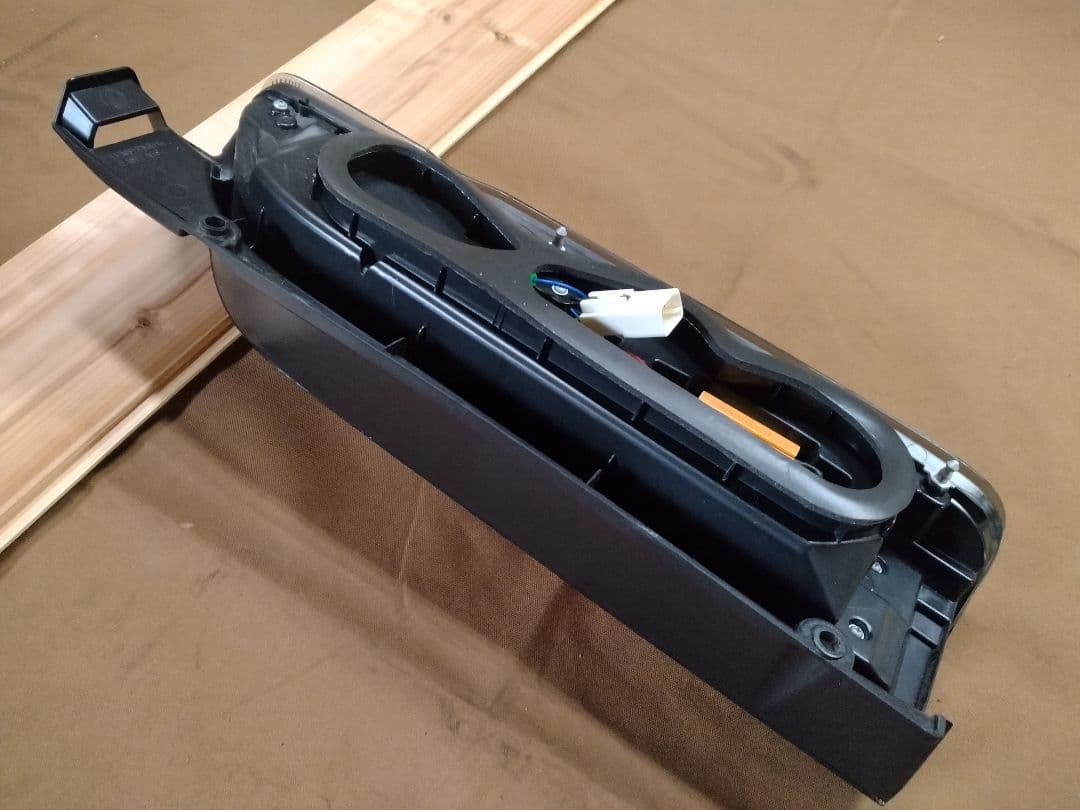 ◯ハイエース　テールランプ