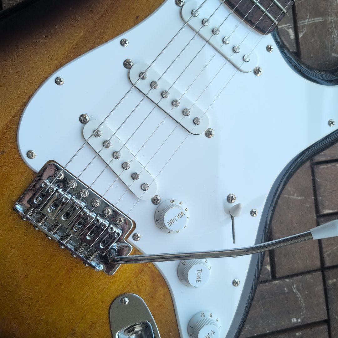 Squier by FENDER ストラトキャスター　状態良し！