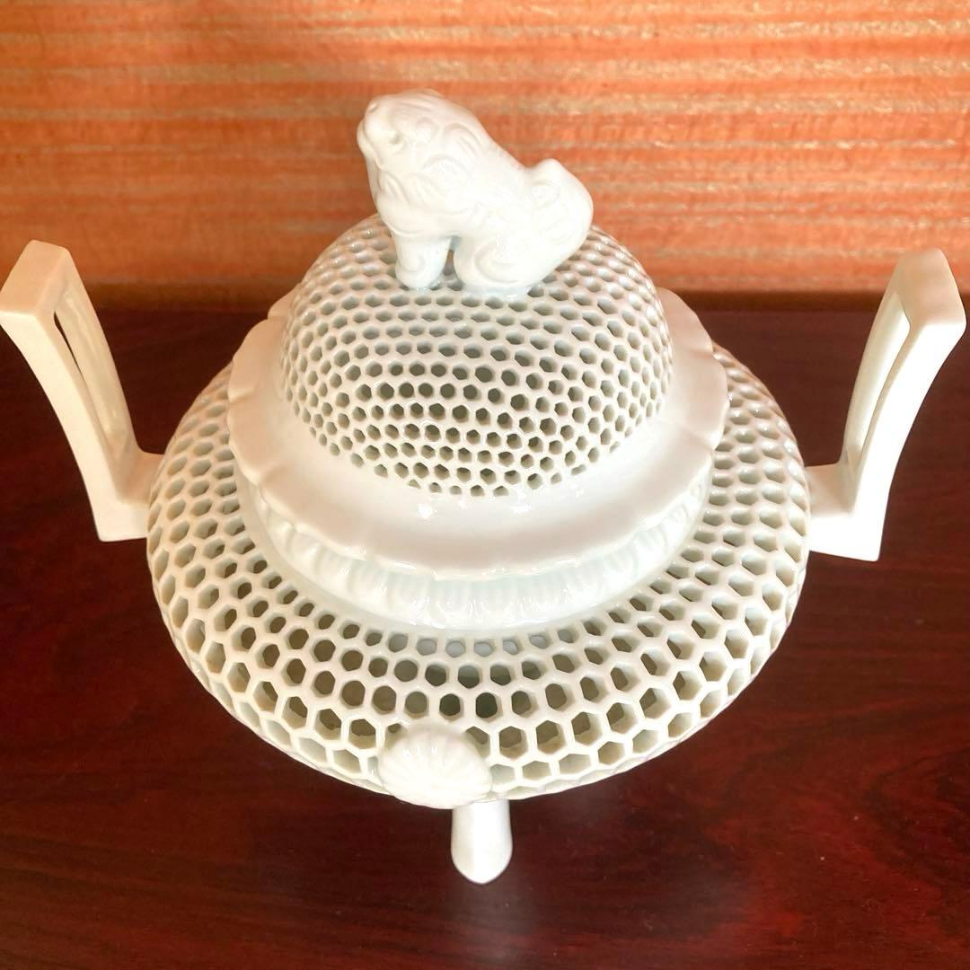 三川内焼　十三代福本玉泉作　白磁　透彫　香炉