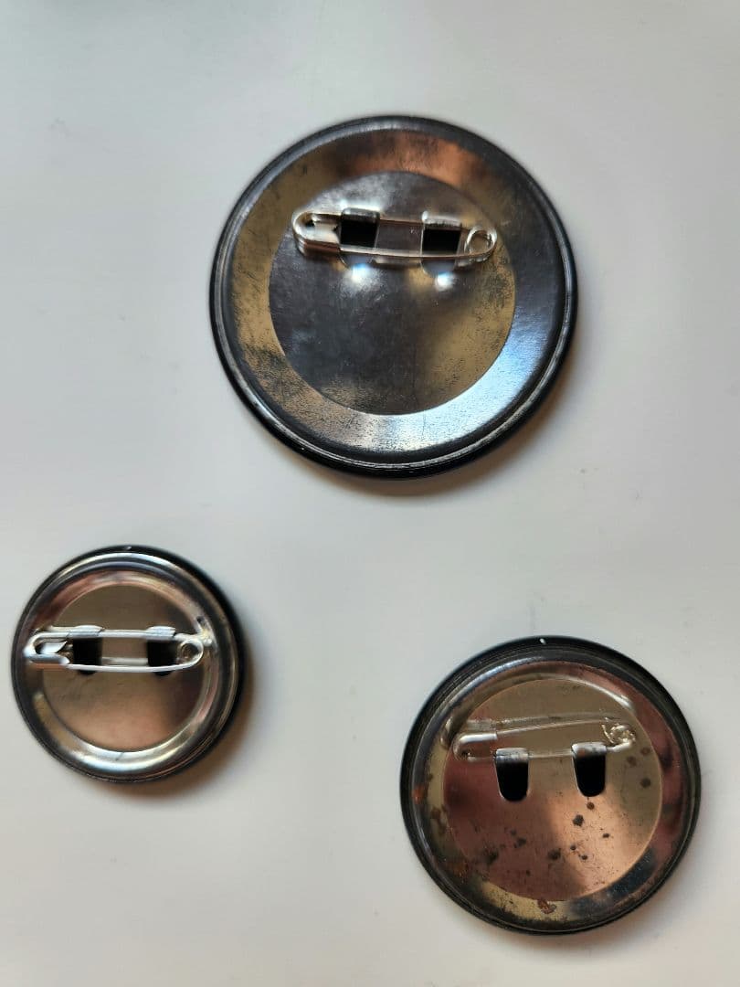 UNDERCOVER T期　缶バッチセット