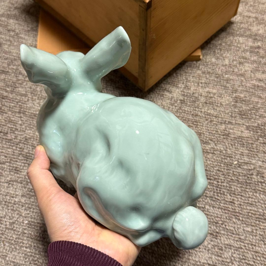 宮永東山 作　青磁兎　置物　共箱　　床置き　(検索：諏訪蘇山 三浦竹泉 )