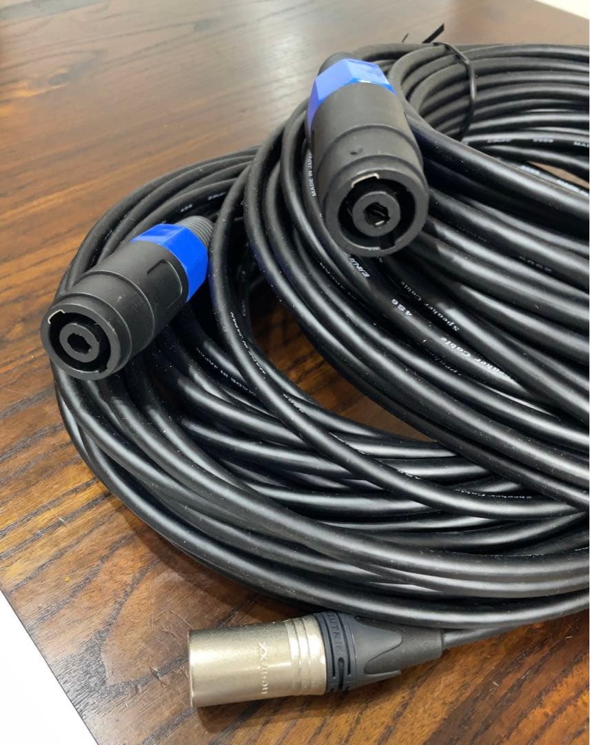 スピーカーケーブル