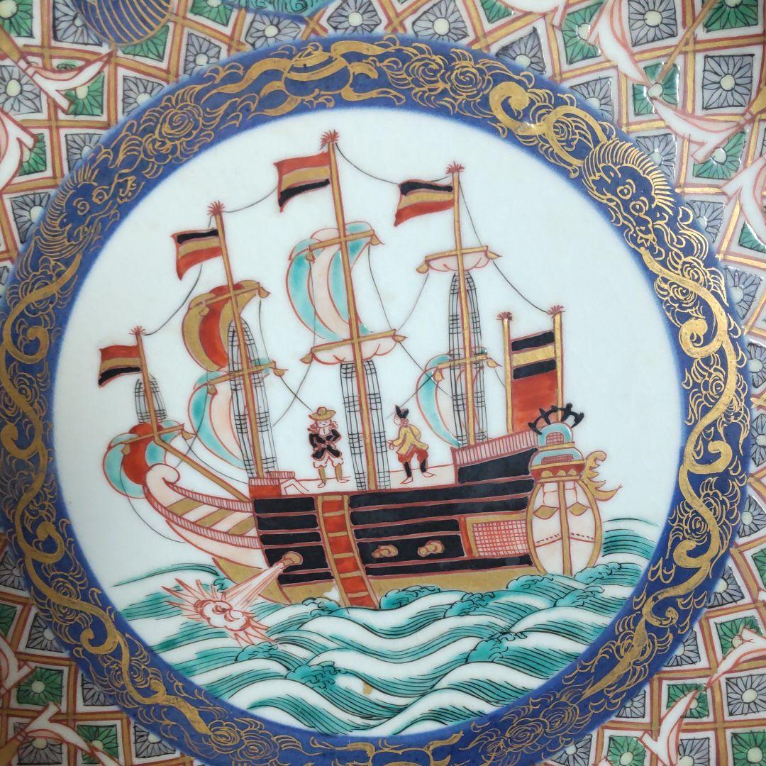 伊万里色絵五艘船文鉢ニ組。