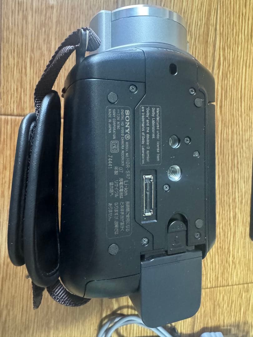 ソニー　HDDビデオカメラ　SR7 美品！