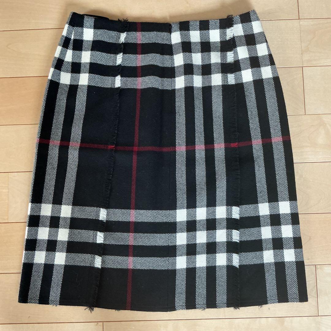 バーバリーロンドン　ウールスカート13号　ベージュ、ブラック2点おまとめ