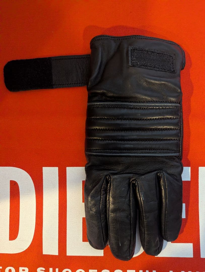 DIESEL 未使用美品グレン期ロゴ付きシープレザーグローブ