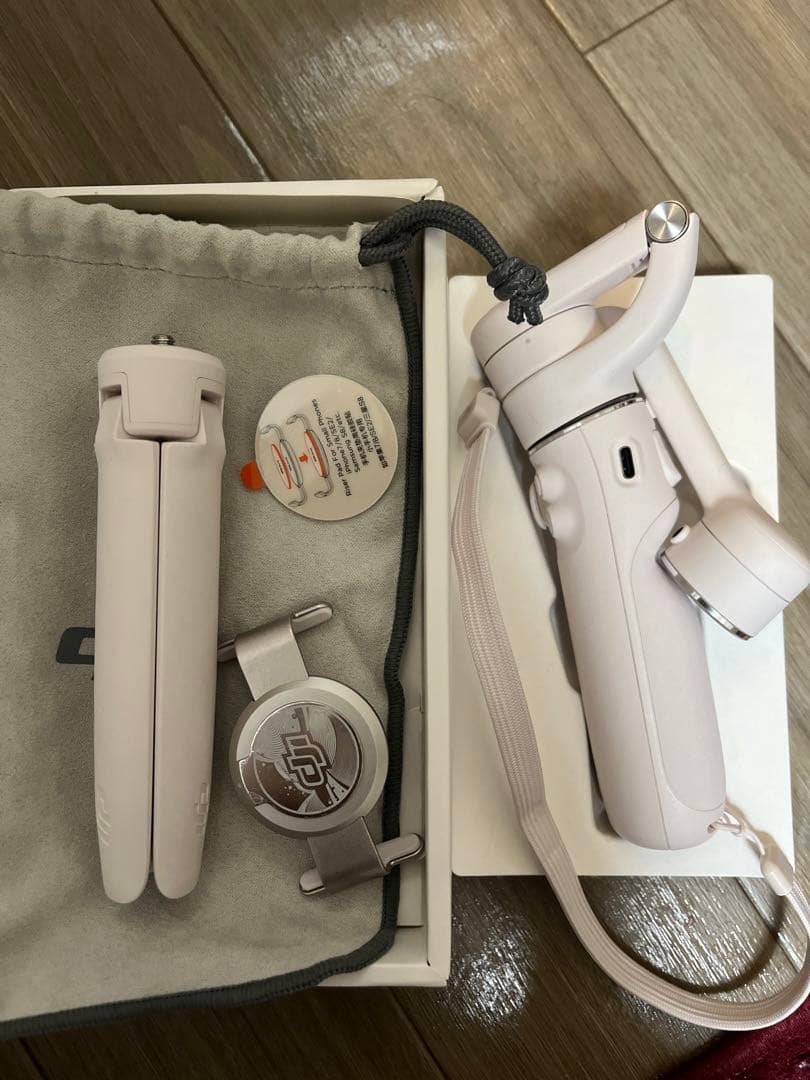 【スマホ用ジンバル】DJI Osmo Mobile 5 サンセットホワイト