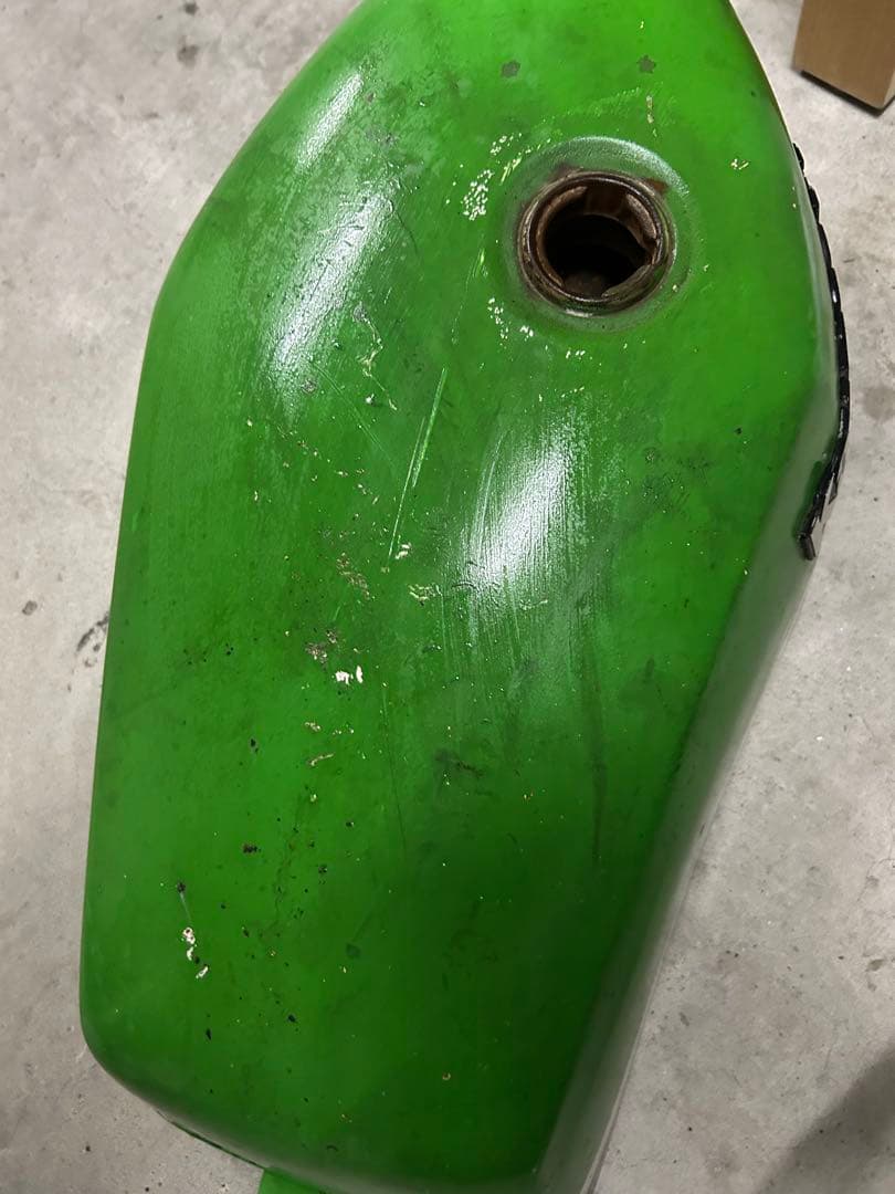 Kawasaki Z250ft ガソリンタンク