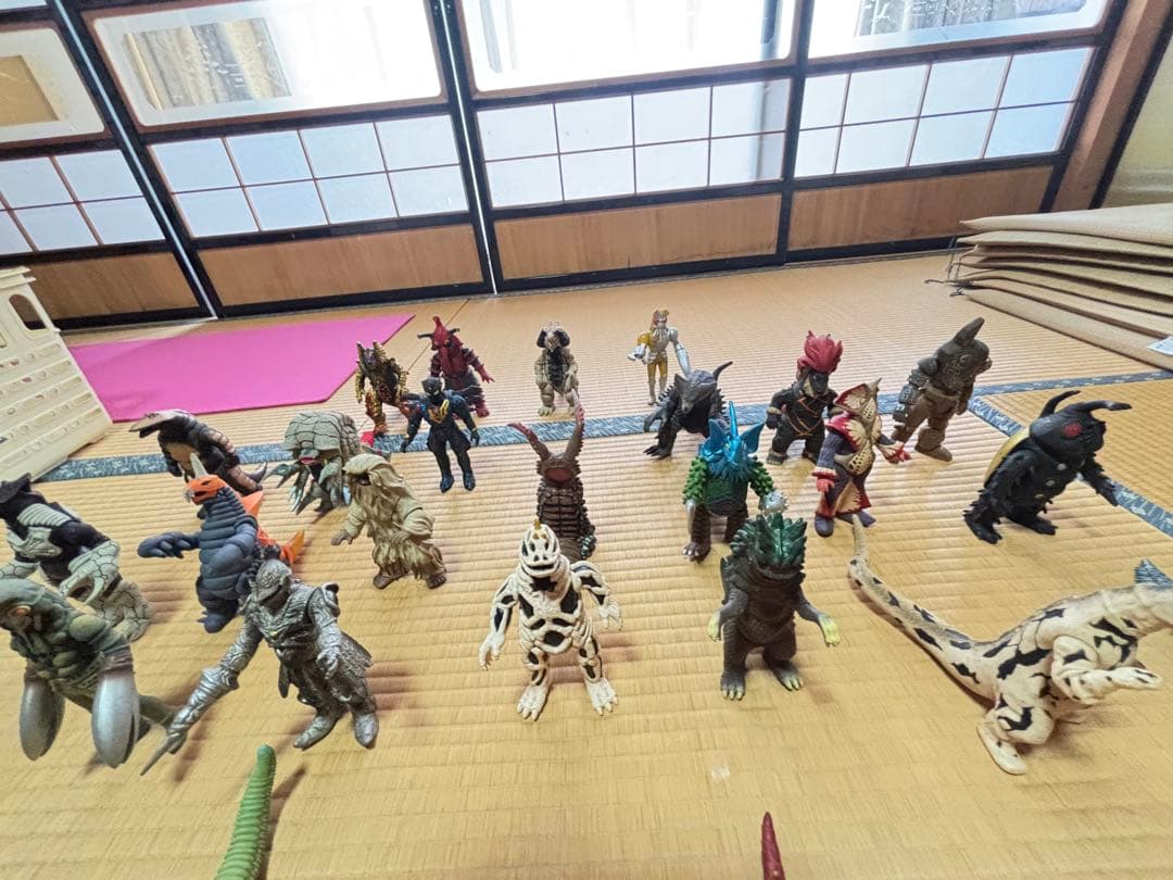 ヒ*キ様 ウルトラマンシリーズ 怪獣フィギュア【まとめ売り】