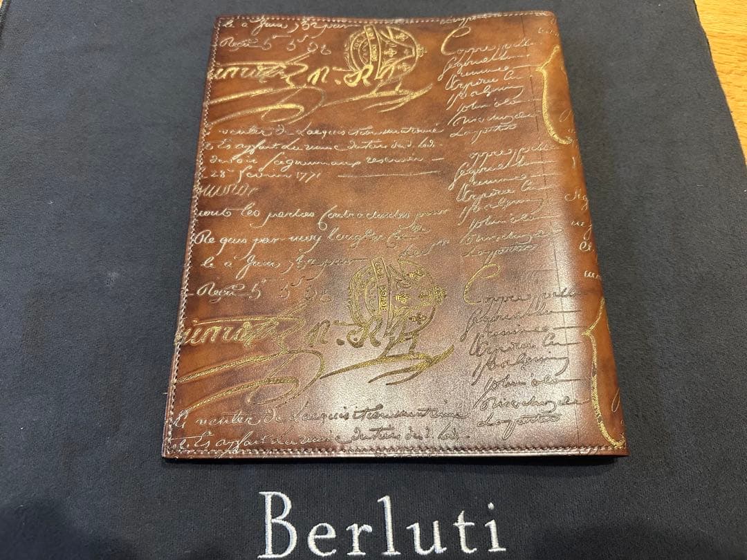 岸田一郎 持ってて良かったアイテム100選 ベルルッティ ノートカバー 未使用
