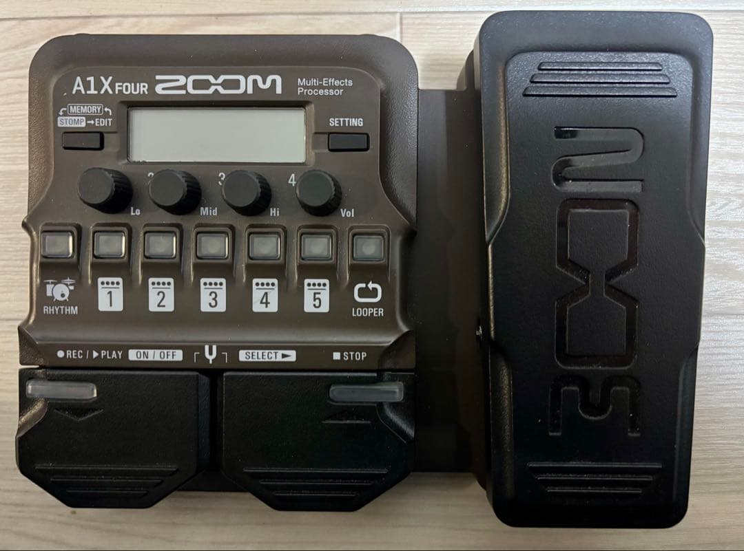 【美品】ZOOM A1X FOUR アコースティック用マルチエフェクター