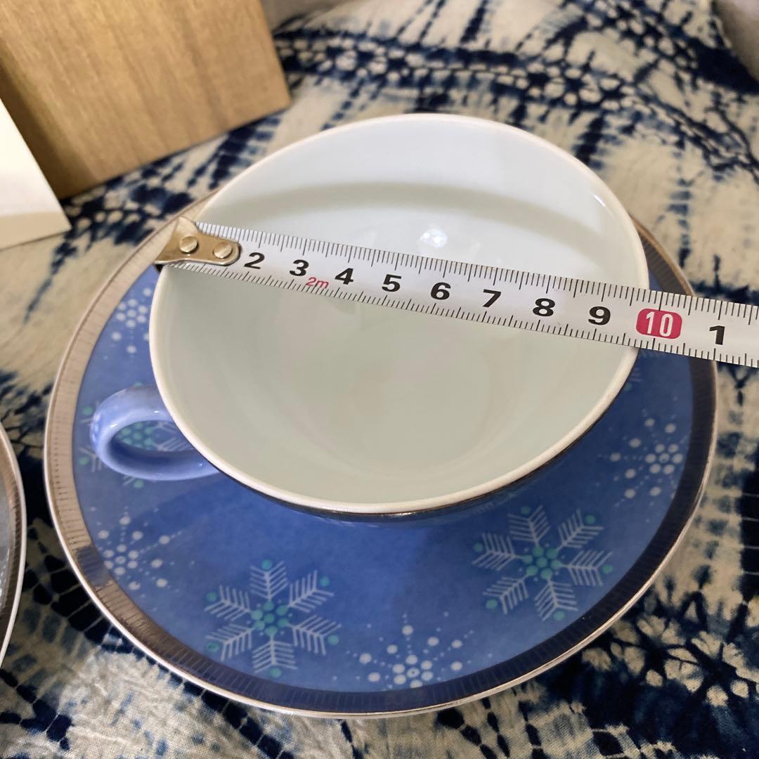 セール人間国宝 十四代 今泉今右衛門 本人作 色絵薄墨吹墨墨はじき雪文紅茶碗