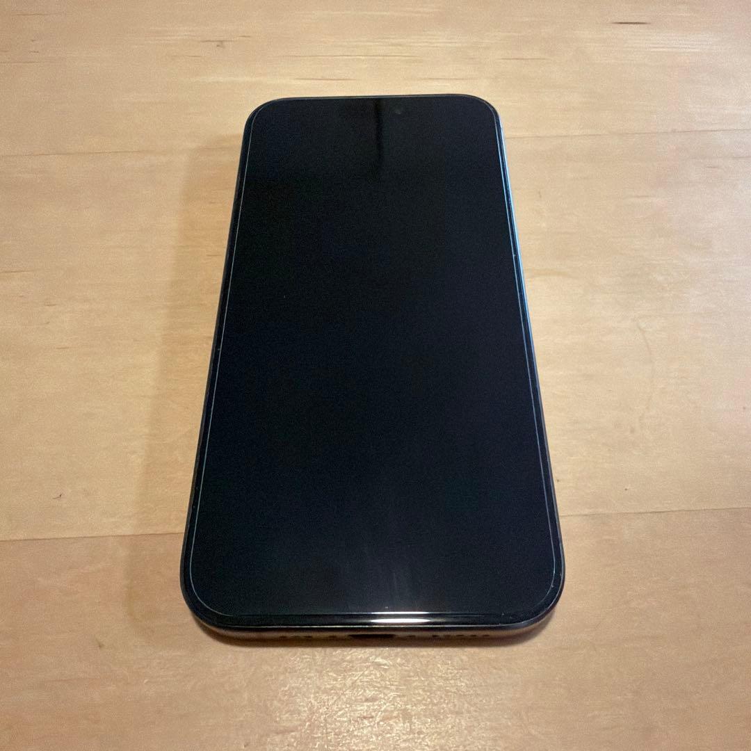 Apple iPhone 15 Pro ブラックチタニウム256GB