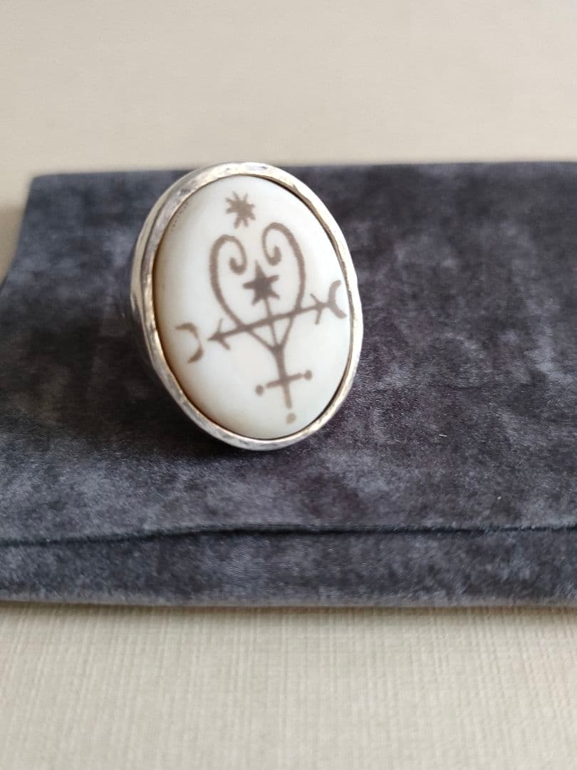 ジェムキングダム　ホワイトボーン　シルバー925リング　H.P. FRANCE