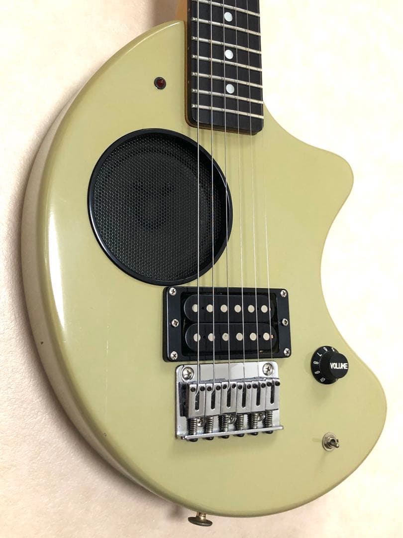 【ケース付き】ZO-3 グレー アンプ内蔵ミニギター ヘッドフォン端子付