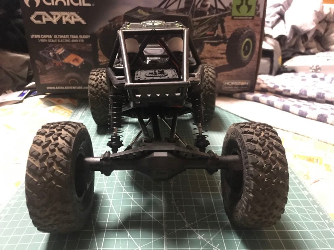 ホビーラジコン AXIAL CAPRA UTB18 RTR