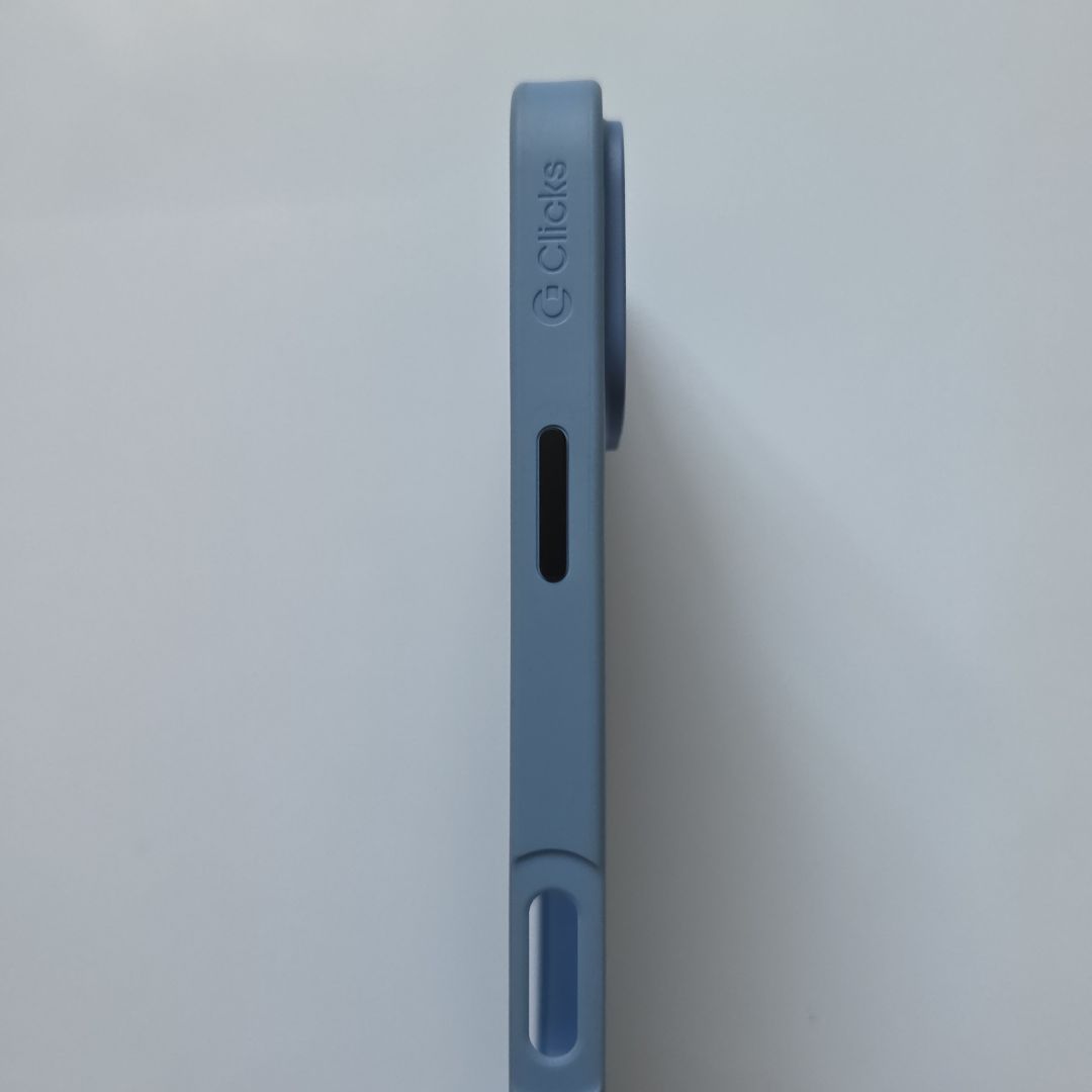 iPhoneアクセサリー Clicks Keyboard for iPhone 16 Pro Max