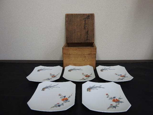 十二代柿右衛門　錦牡丹鳳凰画　菓子皿　5枚　共箱　MA569