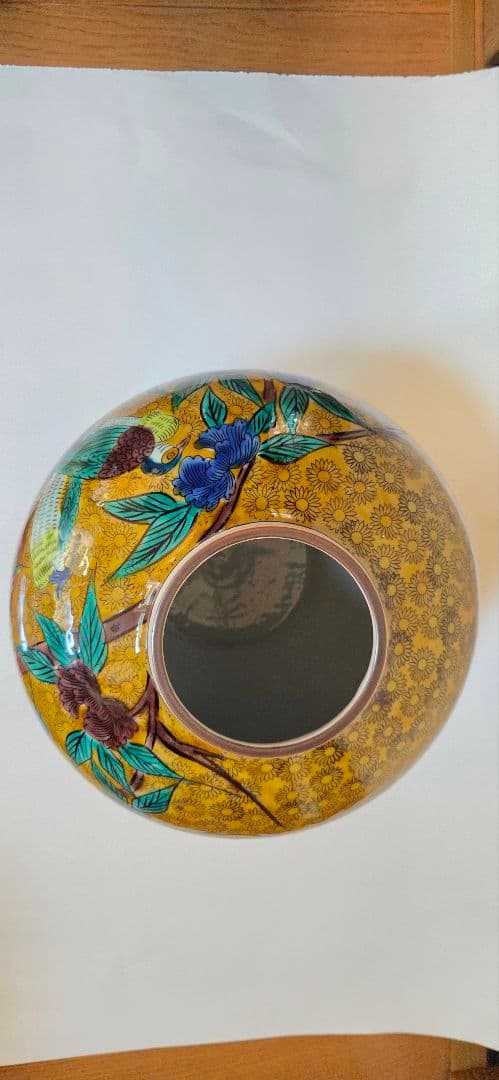 九谷焼角福印壺台座付き