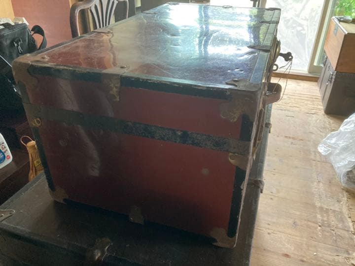 鍵付き船トランク