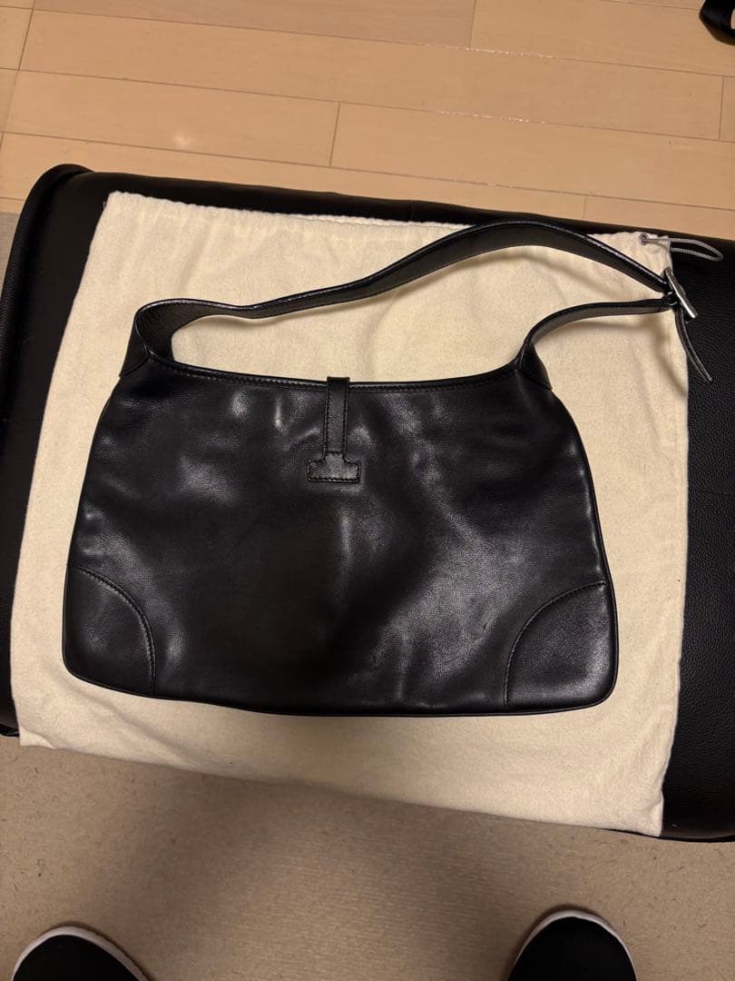 【未使用に近い】GUCCI グッチブラックレザー ショルダーバッグ