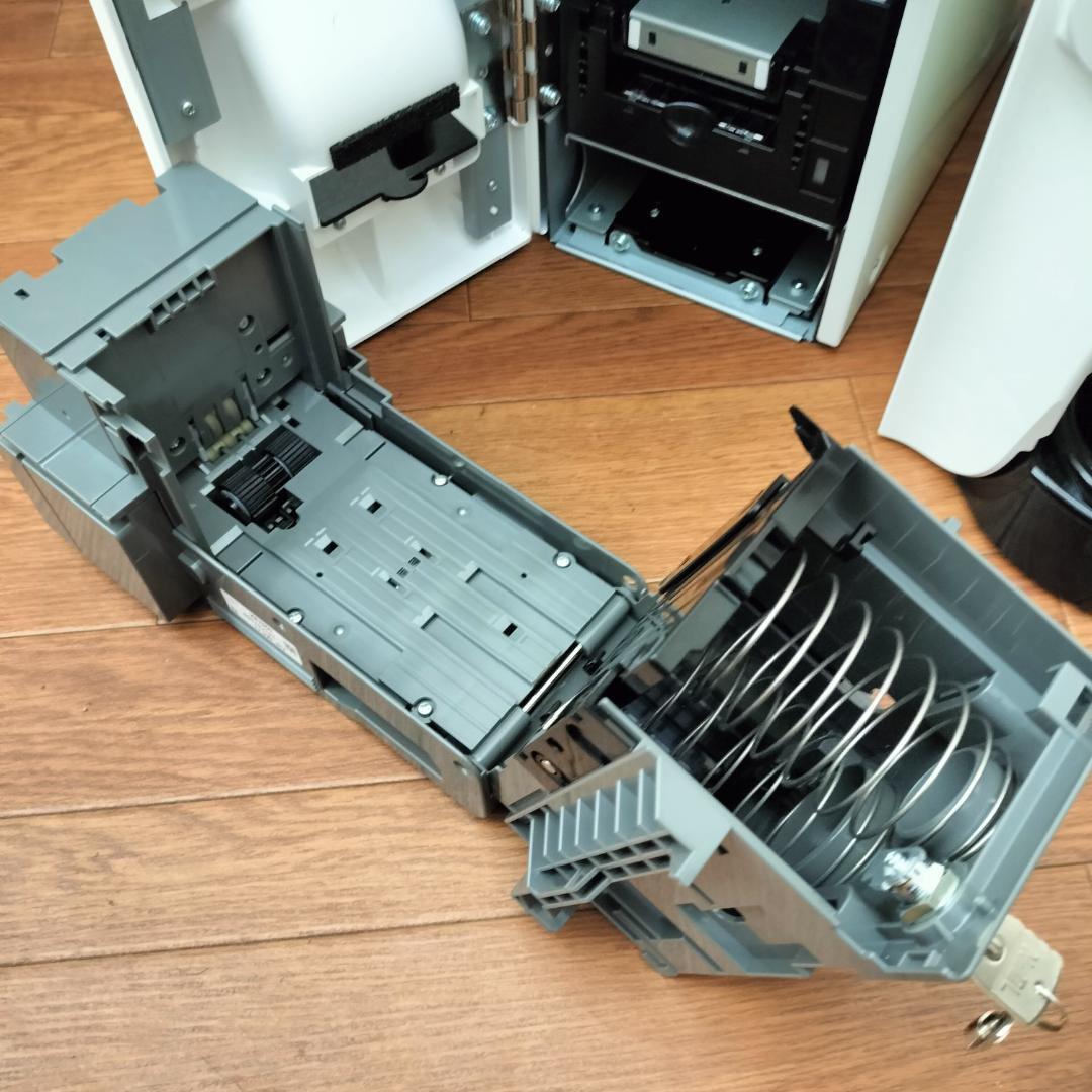 自動精算機 自動釣銭機 新紙幣対応 pay cube