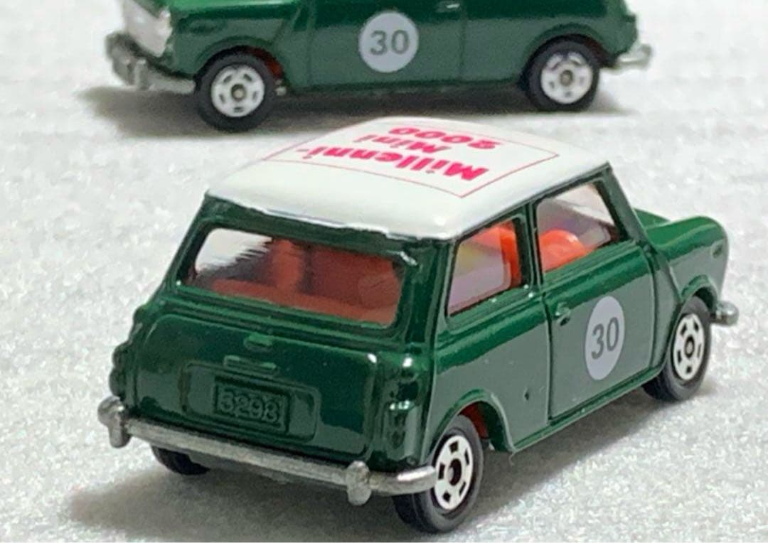 トミカ ミニクーパー millenni-mini 2000 ピンク