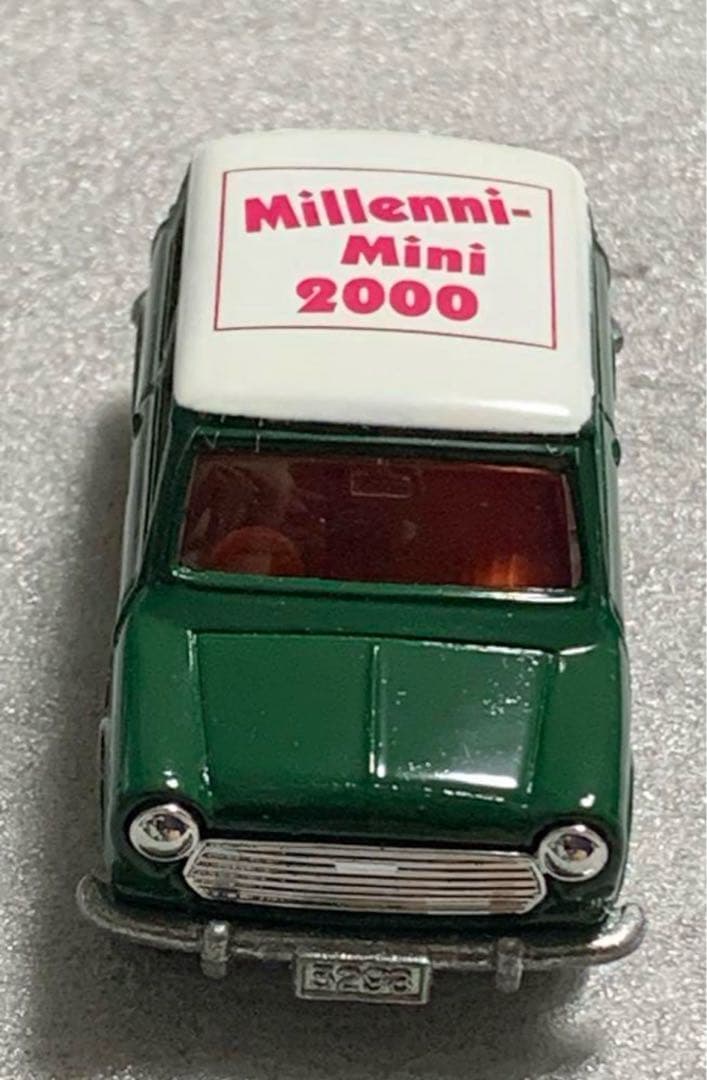 トミカ ミニクーパー millenni-mini 2000 ピンク