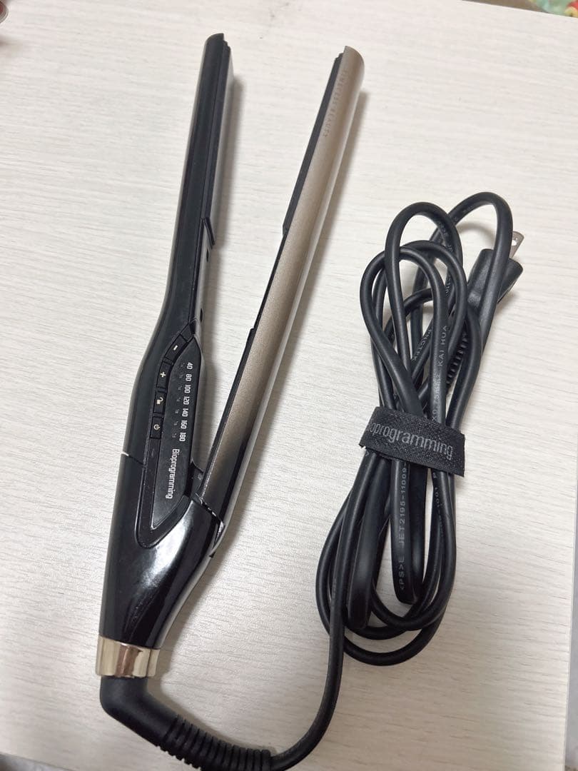 HAIRBEAURON ヘアビューロン 4D Plusストレートアイロン