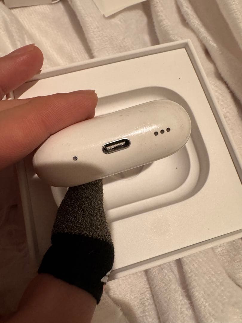 【AirPods Pro2 】Apple純正 ワイヤレスイヤホン　右耳➕ケース